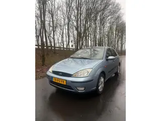 Ford Focus 1.6-16V Futura, 4-deurs, Airco! Nwe APK!