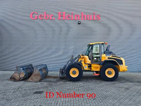 Volvo L45H Forks + 2 Buckets German Machine! (bj 2017)
