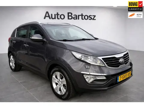 Kia Sportage | Panoramadak | Camera | Navigatie | 4 nieuwe banden | Grote beurt gehad
