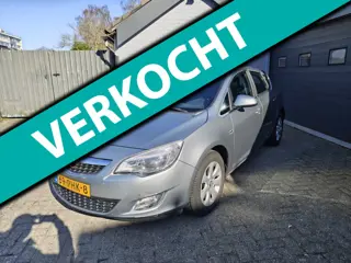 Opel Astra 1.4 Turbo Cosmo,Cruise control,Parking system,Navi,Isofix,Airco,Automaat