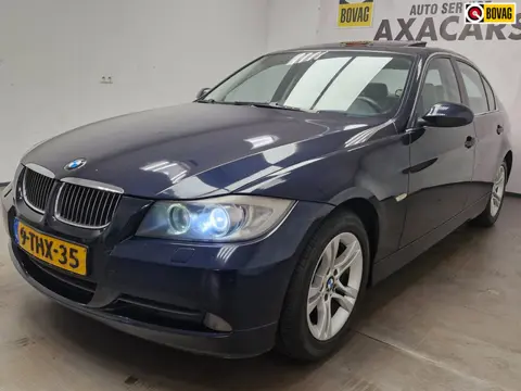 BMW 3-serie 325i AUTOMAAT ! NIEUWE APK ! RIJD PERFECT !