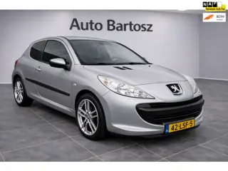 Peugeot 206 + | NAP | Zuinig | Airco | USB | Boordcomputer | Alarm