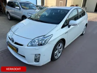 Toyota Prius 1.8 Dynamic Business Leder + Navigatie NAP Uitstekende auto met dealer onderhoud. Boekj