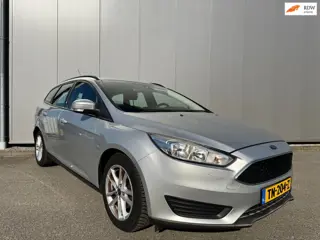 Ford Focus Wagon 1.5 TDCI Edition airco navi lm