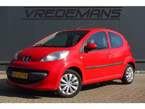 Peugeot 107 1.0-12V XS