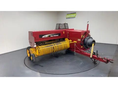 NEW HOLLAND 575