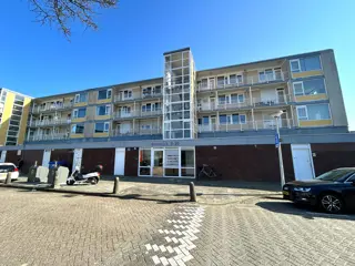 Woning aan de Rooswijck te Amsterdam