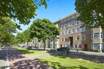 Woning aan de Rooseveltlaan te Amsterdam