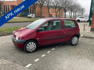 Renault Twingo 1.2 Emotion | APK T/M 27/03/27| AIRCO (KOUD) (BJ 2007) EL. RAMEN - BELLEN IS SNELLER 