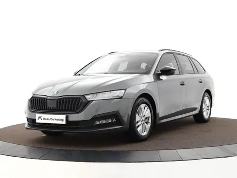 Skoda Octavia Combi 1.0 e-TSI 110pk DSG Sport Business Edition · Apple/Android Car Play · Inklap. Tr
