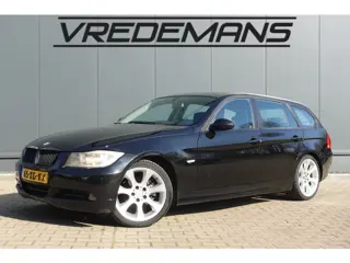 BMW 3-serie Touring 320i Business Line LEES TEKST