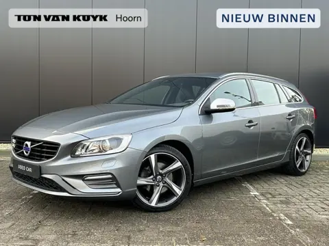 Volvo V60 1.5 T3 R-Design Navigatie / Parkeerverwarming / Stoelverwarming / verwarmbaar voorruit / H