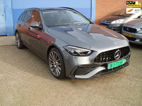 Mercedes-Benz C-klasse Estate 300 e Amg line Black editie