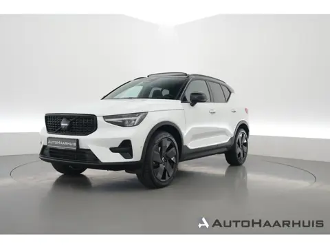 Volvo XC40 2.0 B3 Ultra Black Edition | Pano | Harman Kardon | 360cam | Memory | Stoel-Stuurverw. | 