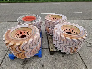 Onbekend Outrigger volrubber non marking hoogwerkerbanden