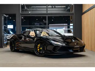 Ferrari F8 Spider 3.9 V8 Lift Carbon Seats Novitec Akrapovic Carbon Interior