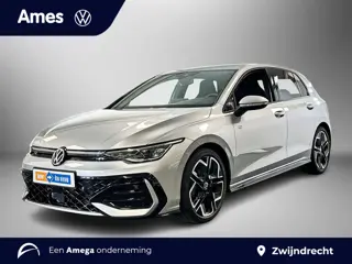 Volkswagen Golf 1.5 150pk eTSI R-Line Edition Dodehoeksensoren | Achteruitrijcamera | Stuurverwarmin