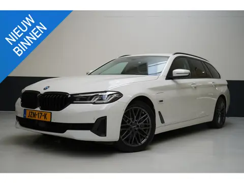 BMW 5-serie Touring 530e Business Edition Plus | Harman Kardon | SoH 94% | Head Up | Trekhaak | Adap