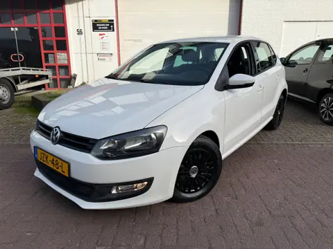 Volkswagen POLO 1.2-12V| Trendline|NIEUW APK |AIRCO |CAR PLAY|GROTE BEURT|BLACK & WHITE|