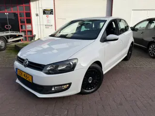 Volkswagen POLO 1.2-12V| Trendline|NIEUW APK |AIRCO |CAR PLAY|GROTE BEURT|BLACK & WHITE|