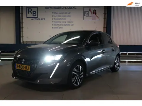 Peugeot 208 1.2 PureTech / PANO / CARPLAY / CAMERA / 12 MND GARANTIE ! !