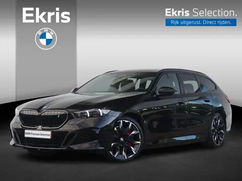BMW i5 Touring eDrive40 M Sport Edition BMW Individual Lakkleur/ M- Sportpakket Pro/ Comfort Access/