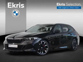 BMW i5 Touring eDrive40 M Sport Edition BMW Individual Lakkleur/ M- Sportpakket Pro/ Comfort Access/