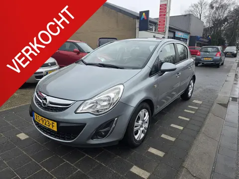 Opel Corsa 1.2-16V Rhythm Opel Corsa 1.2-16V Cosmo 5 deurs , airco, cruise control, sportvelgen