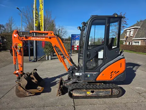 Hitachi ZX18-3 CLR (bj 2015)