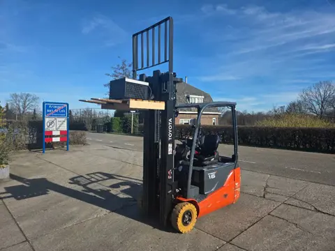 Toyota 1.6 ton elektrisch (bj 2017, automaat)