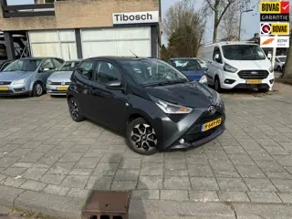 Toyota Aygo 1.0 VVT-i x-cite, 31.000 KM, Apple car play, Camera