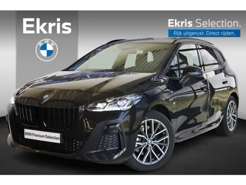 BMW 2-serie Active Tourer 225e xDrive M Sportpakket Pro | Driving Assitant Plus | Panoramadak | Trek
