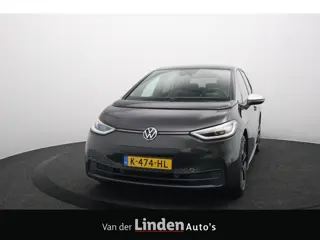 Volkswagen ID.3 First Plus 58 kWh SOH 94,0% | Trekhaak | IQ Light | Navigatie | Camera | Stoel/Stuur