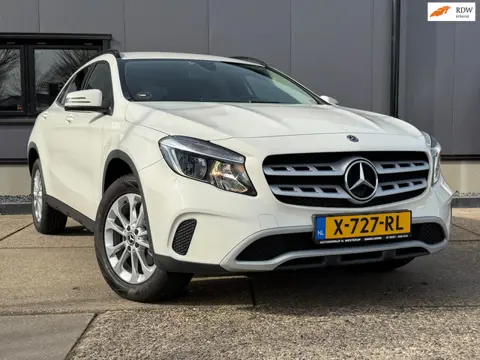 Mercedes-Benz GLA-klasse 200 Premium Plus super nette auto