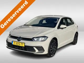 Volkswagen Polo 1.0 TSI Life Parkeersensoren / Airco / App-Connect / 15"LM Velgen Essex / LED koplam