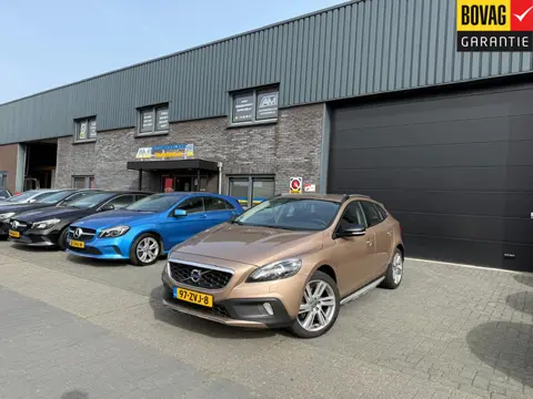 Volvo V40 Cross Country 1.6 T4 Momentum | 1E EIGENAAR | 12MND GARANTIE | CRUISE | XENON | NAVI | CAM