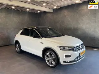 Volkswagen T-Roc 1.5 TSI Sport Business R-LINE PANO VIRTUAL LED