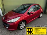 PEUGEOT 207 1.4 VTi XR