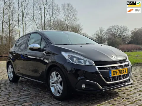 Peugeot 208 1.2 PureTech Signature 2e eigenaar dealer onderhouden carplay airco cruis control parkee