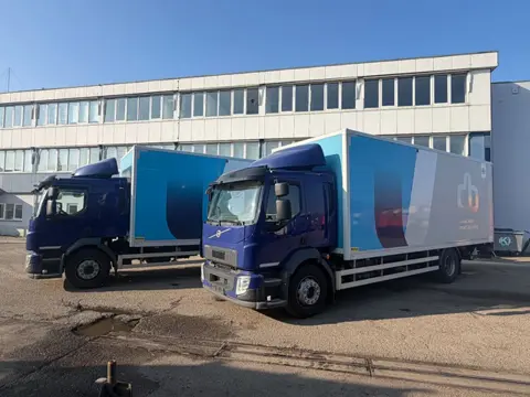 Volvo FL 250 geslotenbakwagen met klep (bj 2018, automaat)