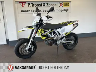 Husqvarna 701 Supermoto A2/35KW OP VOL VERMOGEN | LED Koplamp | Leovince uitlaat | SMF | Korte kente