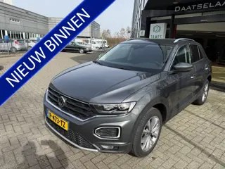 Volkswagen T-Roc 1.5 TSI Style Business Camera Navigatie Trekhaak