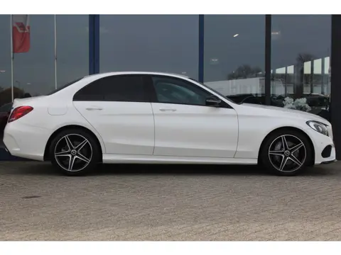 Mercedes-Benz C-Klasse 180 AMG LINE NIGHT PAKKET LEDER NAVI DAB <<NL AUTO>>