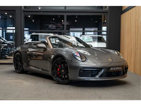Porsche 911 992 4S Cabriolet Lift Stoelventilatie Sportdesign 3.0 Carrera 4S Bose Sportuitlaat