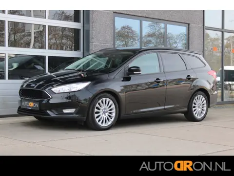 Ford FOCUS Wagon 1.0 Trend 126 Pk Automaat Stuur&stoel verwarming Navigatie