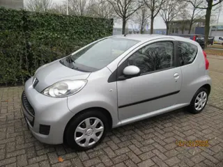Peugeot 107 1.0-12V XS