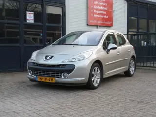 PEUGEOT 207 1.6-16V XS Pack