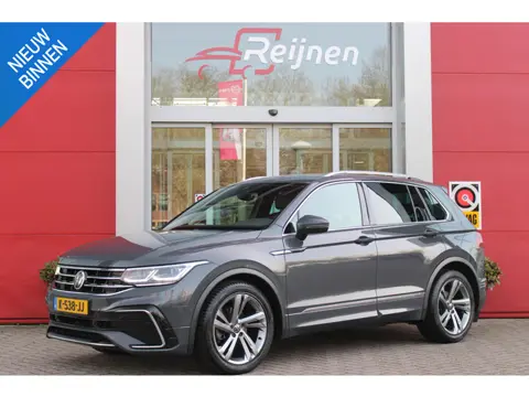 Volkswagen Tiguan 1.5 TSI 150PK R-Line Business+ | LED MATRIX KOPLAMPEN (IQ LIGHT) | NAVIGATIE | R-L