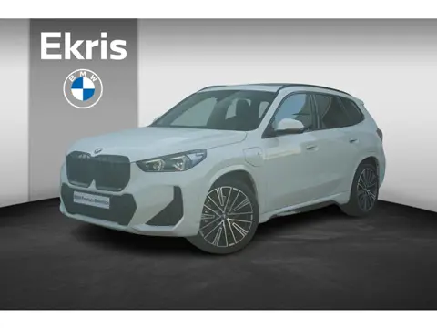 BMW X1 xDrive30e M Sportpakket 20'' / Panoramadak / Elektrisch verstelbare stoelen / Harman Kardon /
