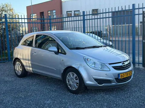 Opel Corsa 1.2-16V Enjoy LAGE KM! NWE-APK!KOOPJE!